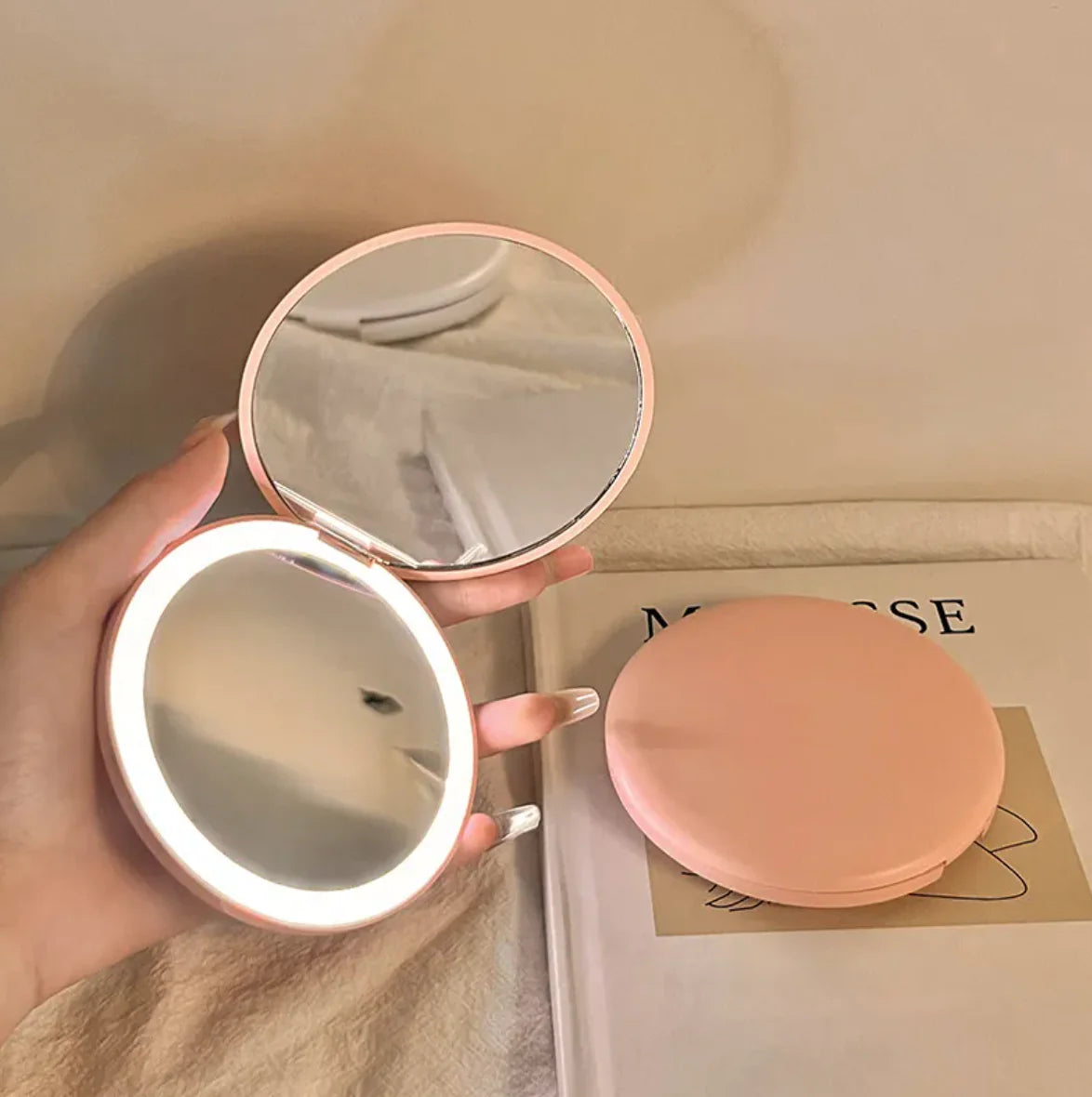 Caja de Maquillaje LED con Espejo