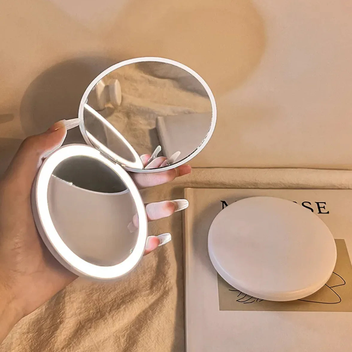 Caja de Maquillaje LED con Espejo