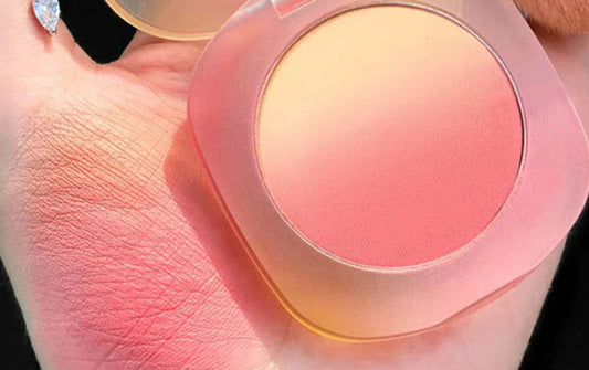 Rubor Gradiente de Tres Colores para un Look Natural